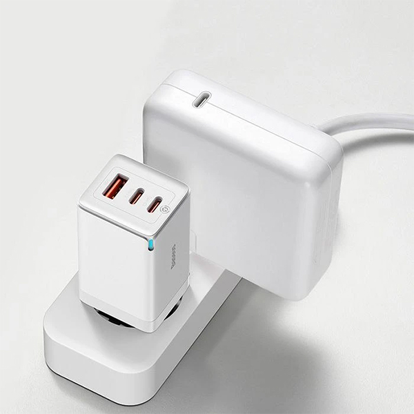 شارژر دیواری 65 وات باسئوس مدل GaN5 Pro Fast Charger به همراه کابل USB-C